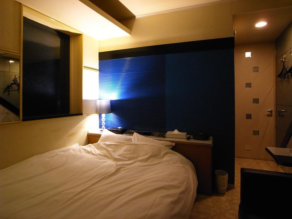 Hotel Rafaie (Adults Only) Tokio Buitenkant foto