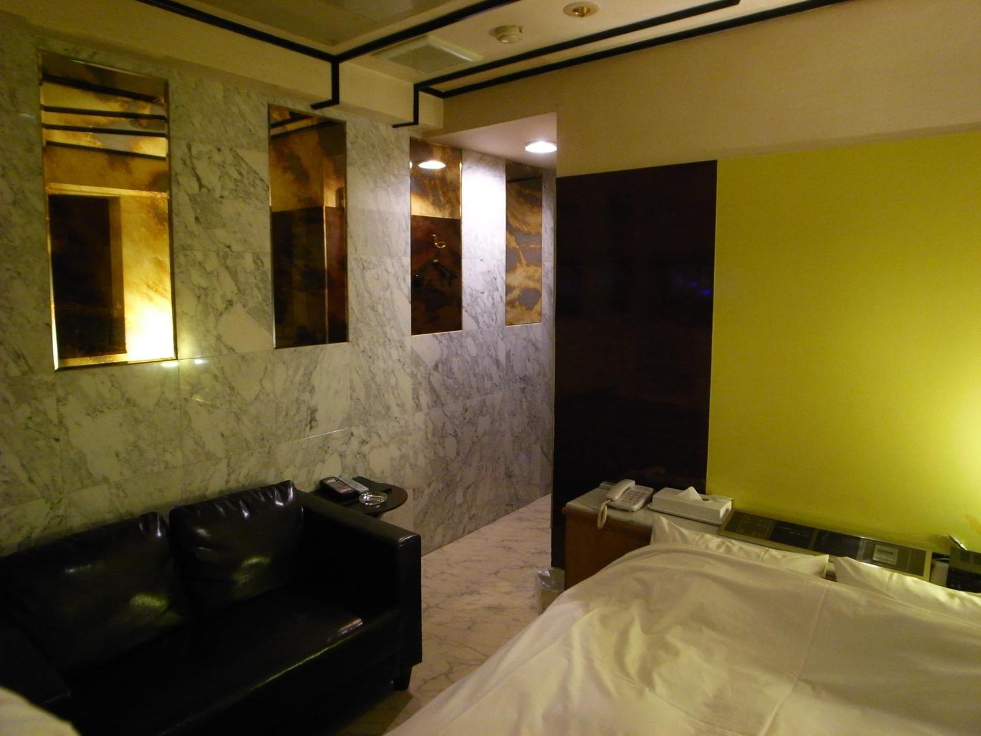 Hotel Rafaie (Adults Only) Tokio Buitenkant foto